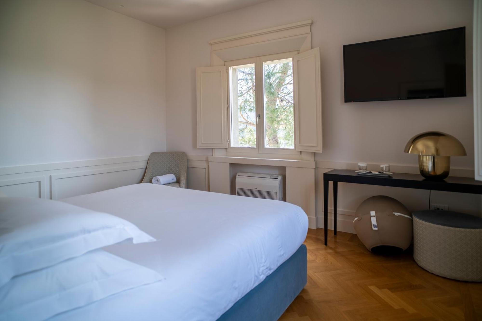 Boutique Hotel Villa Monty Banks Чезена Екстер'єр фото